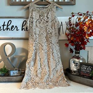 Women’s Formal Lace Beaded Dress 🤍🩶🤎
